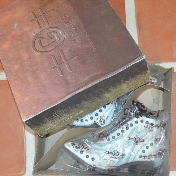 Embroidered Ankle Boots - White and Tan - Picture 6 of 6